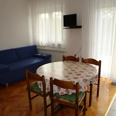 Olga 1 Apartment *